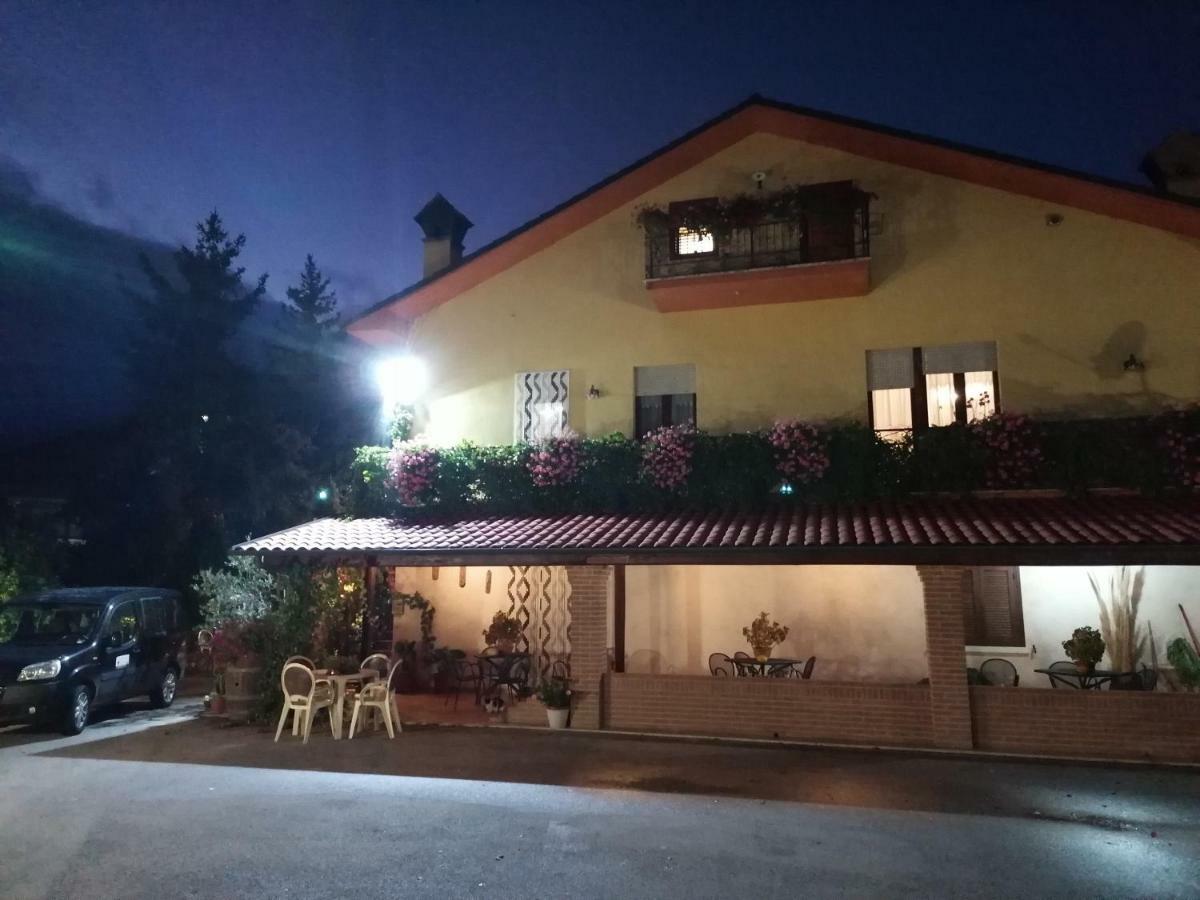Le Stanze Di Bacco Villa Cagnano Amiterno Kültér fotó